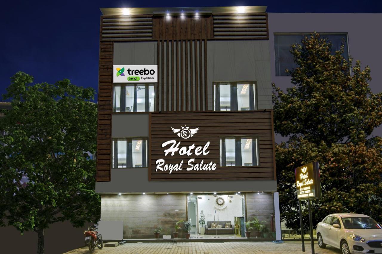 מלון Treebo Royal Salute, Zirakpur מראה חיצוני תמונה
